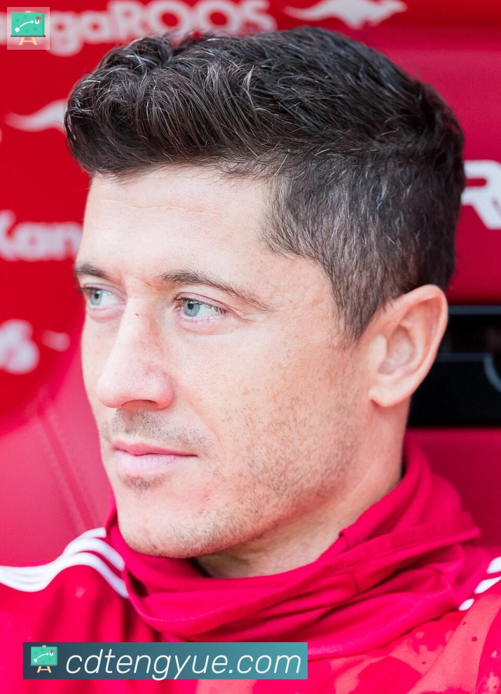 劳塔罗·马丁内斯